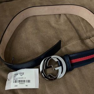 Men’s navy blue Gucci belt